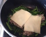 とろ～りチーズ✿アスパラ菜＆豚薄肉炒め作り方5写真