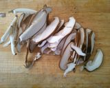 簡単 ほうれん草 椎茸 油揚げの 味噌汁作り方1写真