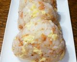 可愛い・おいしい＊鮭たまおにぎり作り方3写真