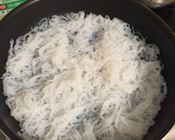 鶏皮と白滝のご飯がススムおかず！！作り方3写真