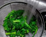 調理室ﾖﾘ～春★菜の花の辛子酢味噌和え♪作り方2写真