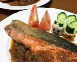おかずになる！鮭のムニエルオニオンソース作り方5写真