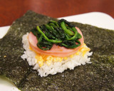 炒り卵とほうれん草バター醤油◆おにぎらず作り方8写真