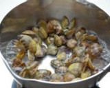 土鍋炊き★あさりと菜の花のご飯作り方3写真