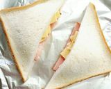 朝食☀ハムマヨ♡チーズトースト♡作り方7写真