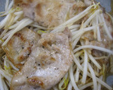 簡単！豚肉ともやしのドレッシング炒め作り方4写真