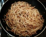 ＊もやしとひき肉で♪しっかり味の春巻き＊作り方1写真