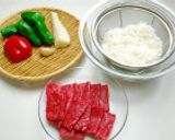 チンジャオロースー丼作り方1写真