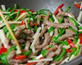 チンジャオロースー丼作り方8写真