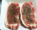 簡単☆豚肉のソテー♪ハーブ風味作り方1写真