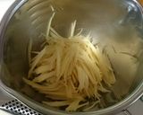 節約簡単ジューシー大根と青魚あら味噌煮作り方4写真