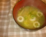 簡単！キャベツとちくわのお味噌汁作り方5写真