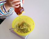1歳児が作るアボカドのクリーミーサラダ作り方2写真