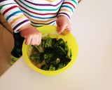 1歳児が作るアボカドのクリーミーサラダ作り方5写真