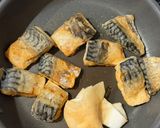 鯖が旨い《カレー香る♡甘辛照り焼き》作り方3写真