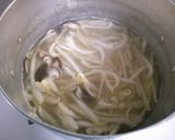 イカ もやし 椎茸の ナンプラースープ！作り方4写真