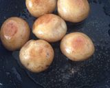 簡単！小さい新じゃがの肉味噌炒め！作り方2写真