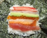 ランチに簡単！酢飯で海鮮おにぎらず作り方1写真