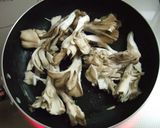 地味～だけど旨い☆ワカメと舞茸の甘辛✿作り方2写真