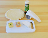 【チーズおろし器】4種類のチーズピザ作り方1写真