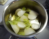 我が家の定番☆カブと油揚げの味噌汁作り方6写真