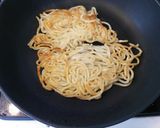 白菜とハムのあんかけ揚げ焼きうどん作り方1写真