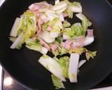 白菜とハムのあんかけ揚げ焼きうどん作り方2写真