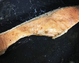簡単美味しく時短調理！鮭のムニエル作り方4写真