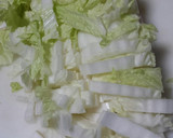 簡単もう一品♪*ﾟ白菜と豆苗のサラダ作り方1写真