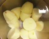 ほんのり優しい味♪牛肉の肉じゃが♡作り方1写真