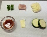 【離乳食後期】ズッキーニのトマトグラタン作り方1写真