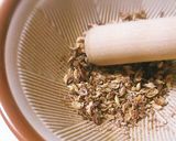 厚切り豚バラ肉でもさっぱり！旨辛味噌鍋作り方7写真