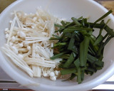 レンジで簡単！ニラとえのきのごま酢和え作り方1写真