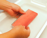 プロが教える！冷凍マグロの解凍方法作り方1写真