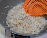 スモークチキンと玉ねぎの簡単リゾット♪作り方3写真