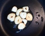 きのこと豆苗のガーリック炒め♪作り方3写真