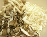 減塩レシピ！きのこの炊き込みご飯作り方1写真