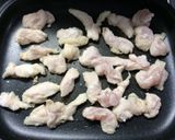 簡単♡鶏胸肉のやわらかめんつゆタレ焼き作り方5写真