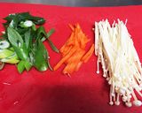 簡単ランチに♡野菜の生姜あんかけうどん作り方1写真