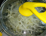 簡単♪もやしとなめこの味噌汁with生姜作り方1写真
