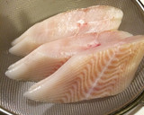 なぜ、かれいの煮付けにちくわと大豆が？作り方4写真