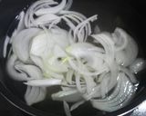 一番人気!玉ねぎしいたけ麩たまごのみそ汁作り方1写真