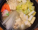 じっくり煮出したスープが自慢の鶏塩白湯鍋作り方6写真