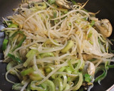 牡蠣・もやし・長ねぎのみそ味蒸し煮作り方5写真