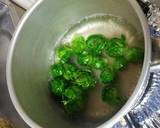 芽キャベツと玉ねぎのトマトケチャップ煮作り方1写真