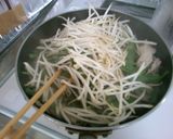 簡単♪ 豚肉 ニラ もやしの 野菜炒め！作り方4写真