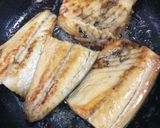 フライパンでもふっくら焼ける♡塩サバ作り方3写真