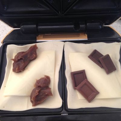 簡単冷凍パイ生地チーズチョコホットサンド by 栄養士そっち