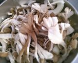 簡単 豚 白菜 きのこの トマト煮込み♪作り方2写真