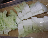 暖まるよ♪白菜と片栗団子のお吸い物作り方2写真